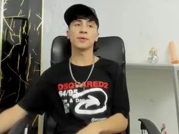 xandergrey8 from Chaturbate