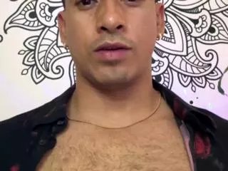 Offline aaron_strong on Flirt4Free