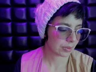 abigaiil_hot on Flirt4Free 