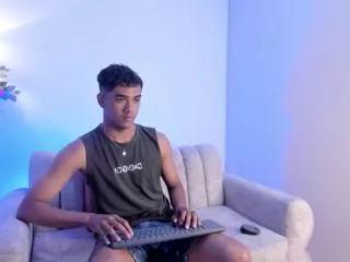 alejandro_williams on Flirt4Free 