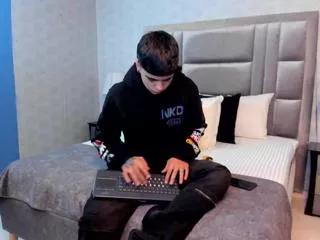 anthony_riverss on Flirt4Free 