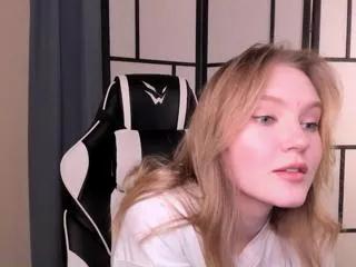 audrey_cowee on Flirt4Free 