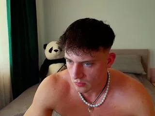 bengie_lauper on Flirt4Free 