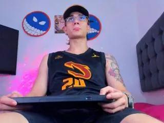 benjamin_calloway on Flirt4Free 