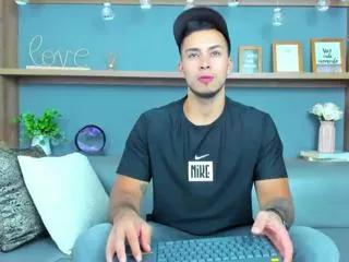brandon_flex on Flirt4Free 