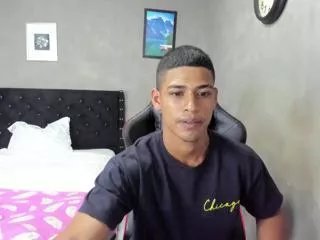 Offline dereck_hartmann on Flirt4Free