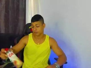 Offline dereck_hartmann on Flirt4Free