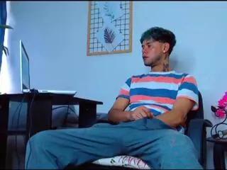 derryck on Flirt4Free 