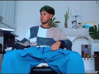 derryck on Flirt4Free 