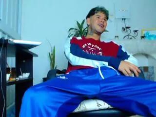 derryck on Flirt4Free 