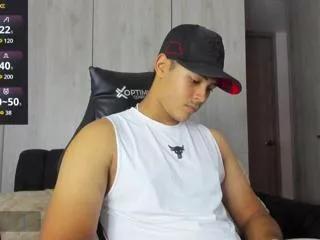 dylaan_fox on Flirt4Free 