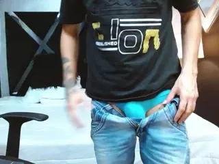 dylan_whit on Flirt4Free 