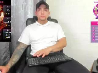 felipe_stanford on Flirt4Free 