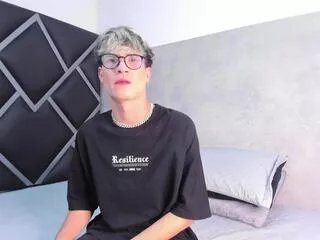 Offline harley_davies on Flirt4Free