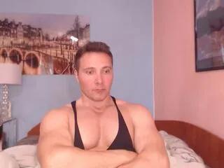 hunky_muscle on Flirt4Free 