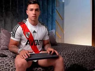 james_whiite on Flirt4Free 