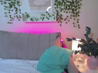 lara_benson on Flirt4Free 