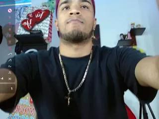 latino_xandre on Flirt4Free 