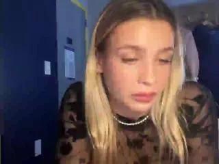 maci_reynolds on Flirt4Free 