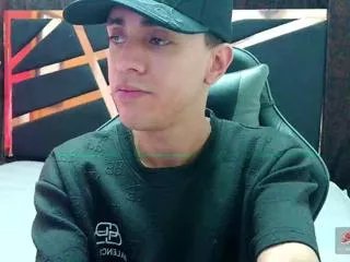 miick_johnson on Flirt4Free 