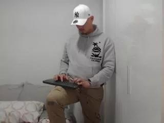 milan_thomson on Flirt4Free 