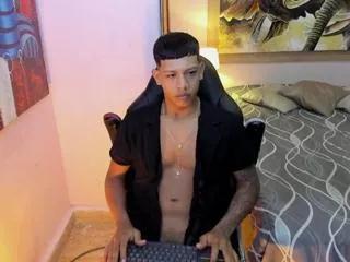 omar_muller on Flirt4Free 