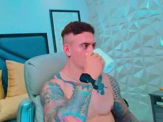 paul_thompson on Flirt4Free 