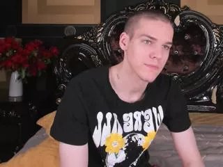 Offline rayan_tref on Flirt4Free