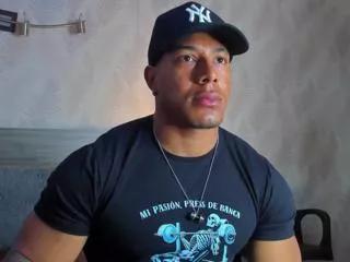 travis_lenox on Flirt4Free 