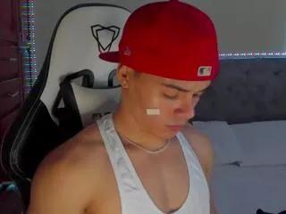 travis_lewis on Flirt4Free 