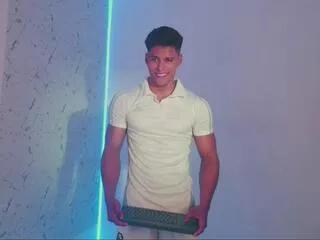 ulises_brown on Flirt4Free 
