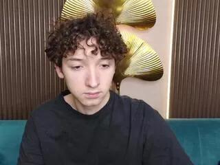 valentino_borzagi on Flirt4Free 