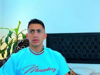 Offline zach_price on Flirt4Free