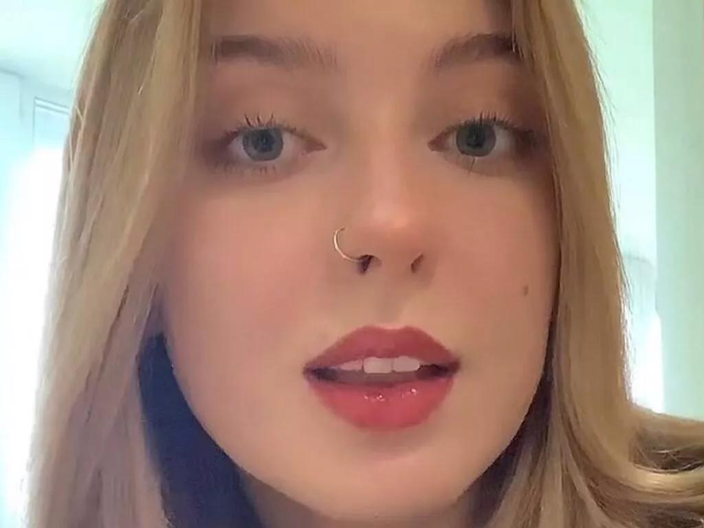 AlbertaGodsil on LiveJasmin 