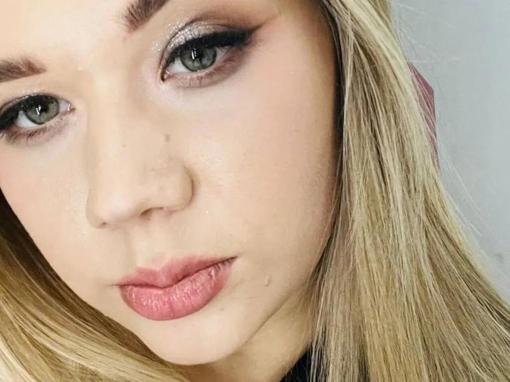 Discover slutty escort AminaDigges AminaDigges from LiveJasmin