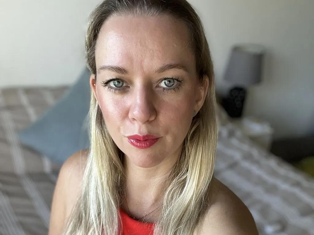 Try LiveJasmin's AmindaRobin AmindaRobin from LiveJasmin