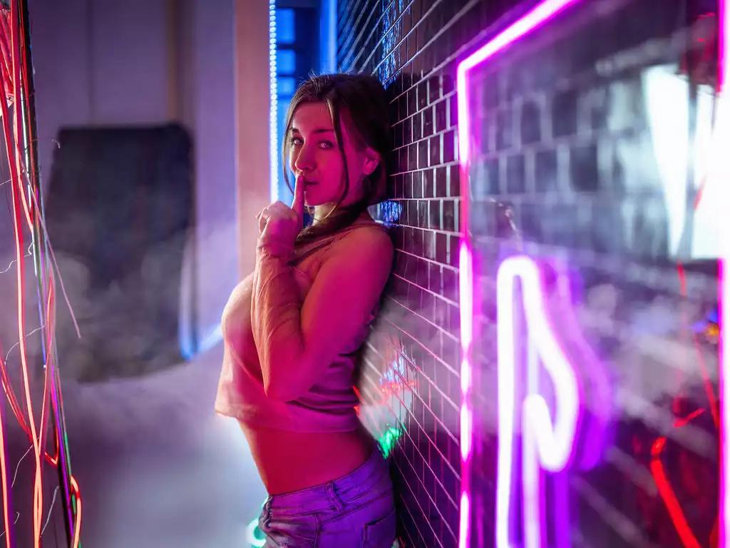 Watch AnaHemsworth, she wants to masturbate for you AnaHemsworth from LiveJasmin