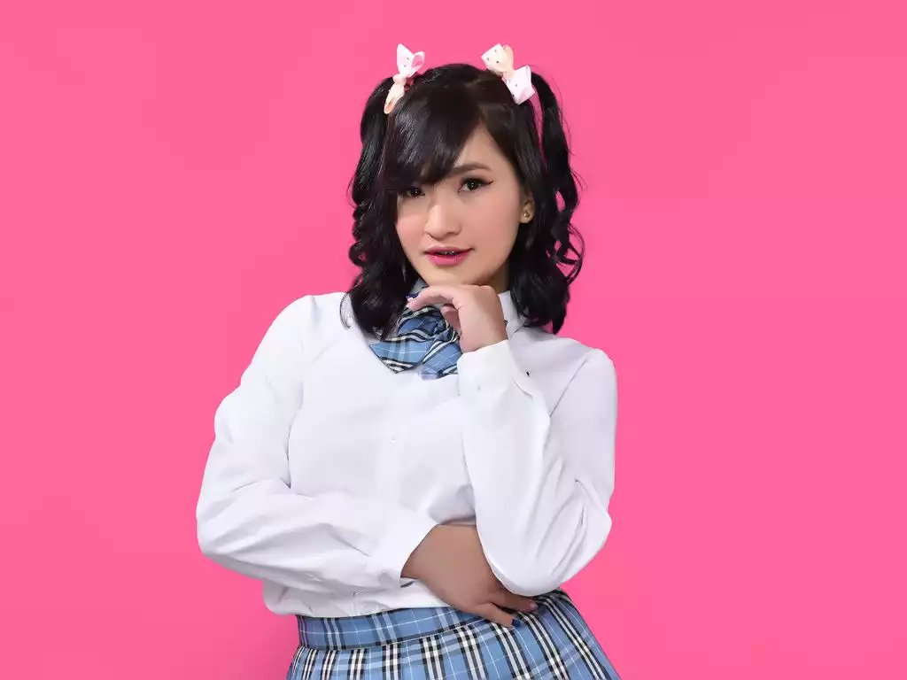 AngelaQuinn — I do like guys who also makes a woman feel pleased and treated well. I like you to make me show my wildest side of me.