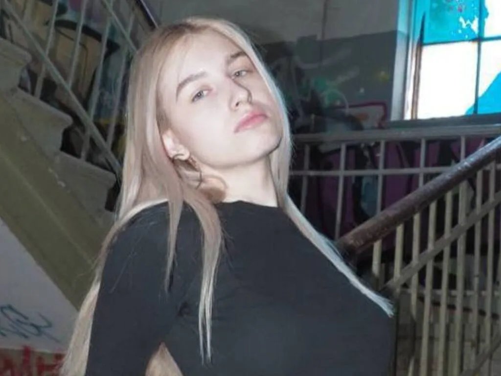 CecilyCibula — 	
A small, leather-bound blank journal that smells of history.
A vial of custom-blended perfume (notes of ink, ozone, and aged parchment).
A single, striking piece of vintage jewelry with a past.