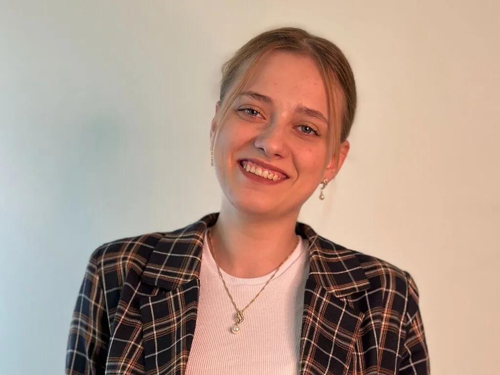 Masturbate to CherieVanmatre, she wants to masturbate for you CherieVanmatre from LiveJasmin