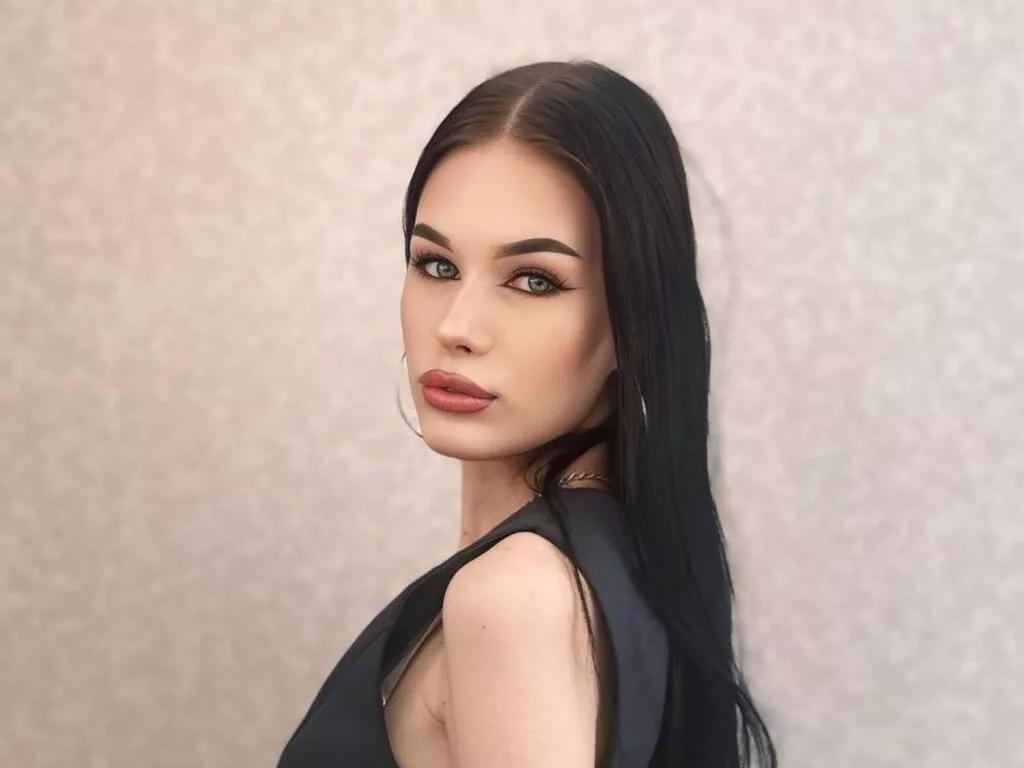 ElvaFenning on LiveJasmin