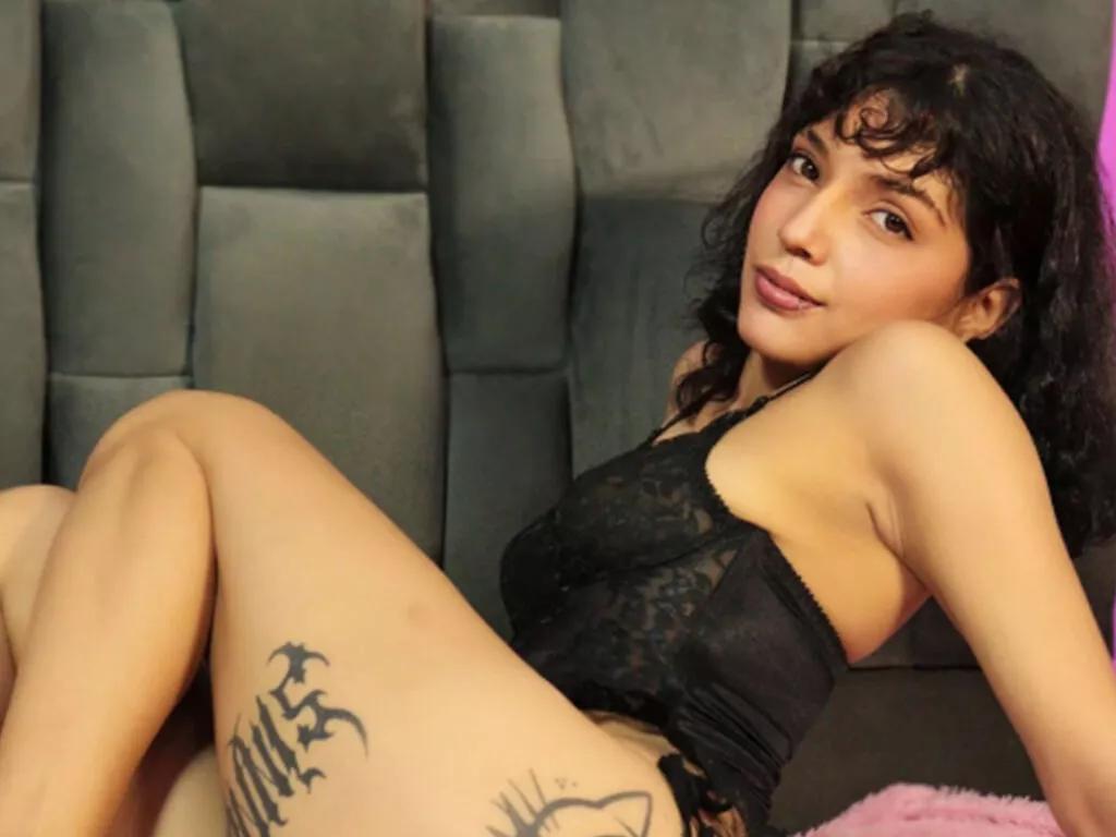 IsaabelCastillo on LiveJasmin 