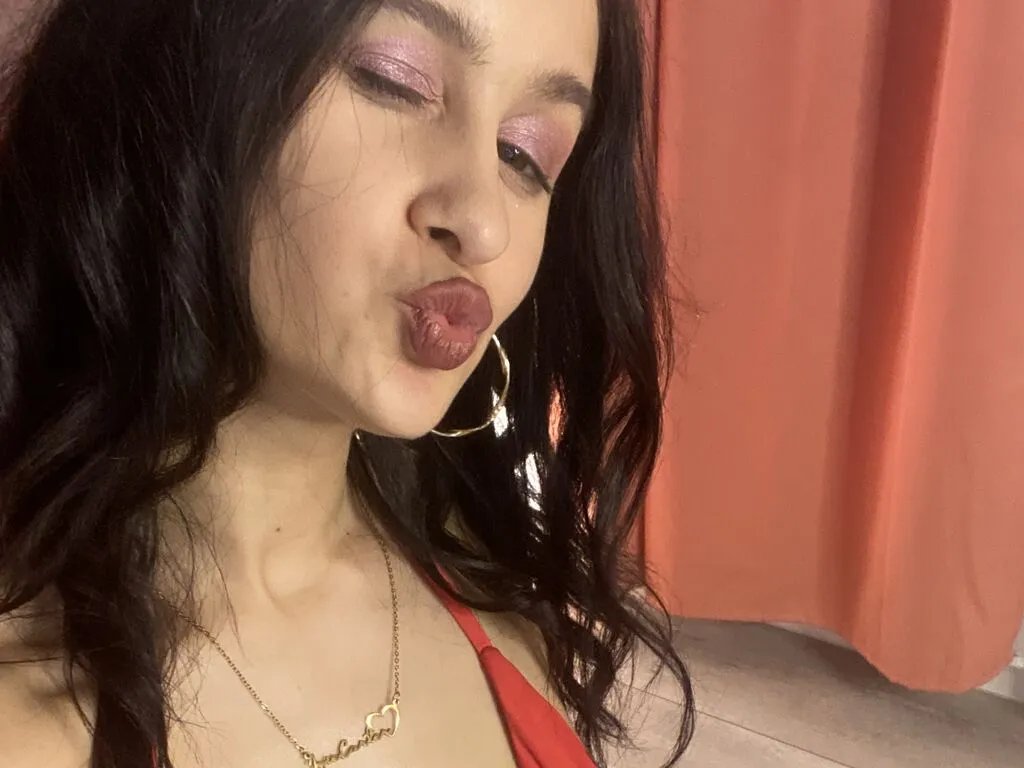 IzabelaKylo — Hmmm many things but you are my first option in everything