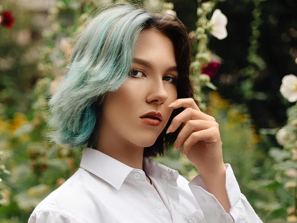 Discover 18 years old JessieLee from LiveJasmin JessieLee from LiveJasmin