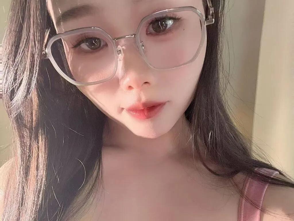 Watch Lingzi, she wants to masturbate for you lingzi from LiveJasmin