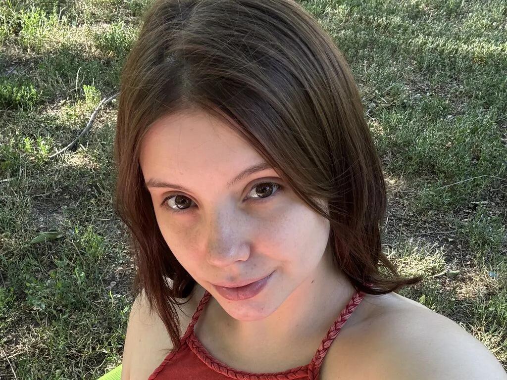 Watch LolliSoft, she wants to masturbate for you LolliSoft from LiveJasmin