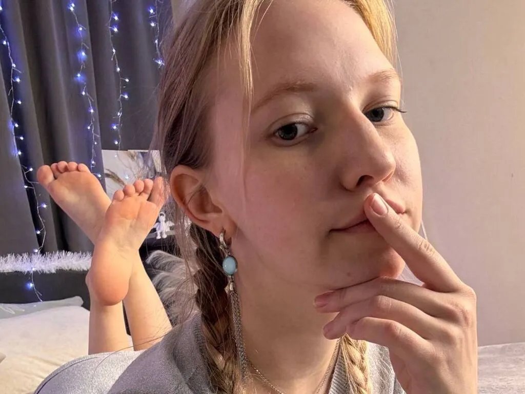 LorrieJuluke from LiveJasmin