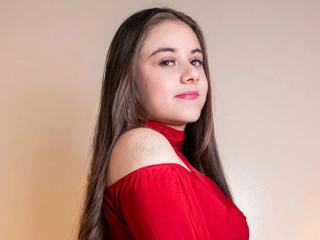 LunaAshford — CHOCOLATE ICE CREAM, HONESTY, CUTE DOGS, TRUE LOVE...WHAT MAKES YOUR HEART TICK? 