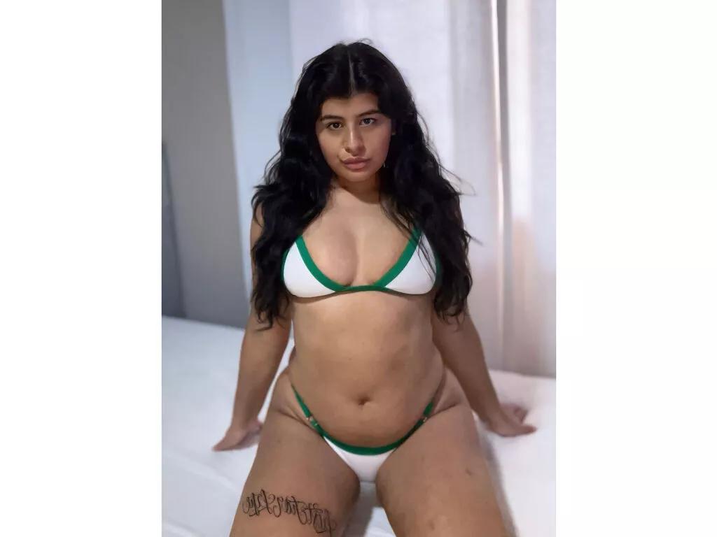 MaddyCute on LiveJasmin 