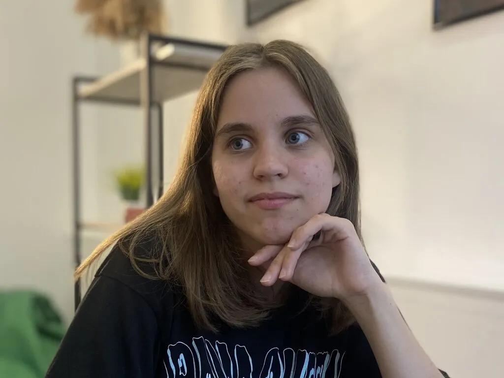 Sexy MelisaVonk wants you to fuck her body now MelisaVonk from LiveJasmin